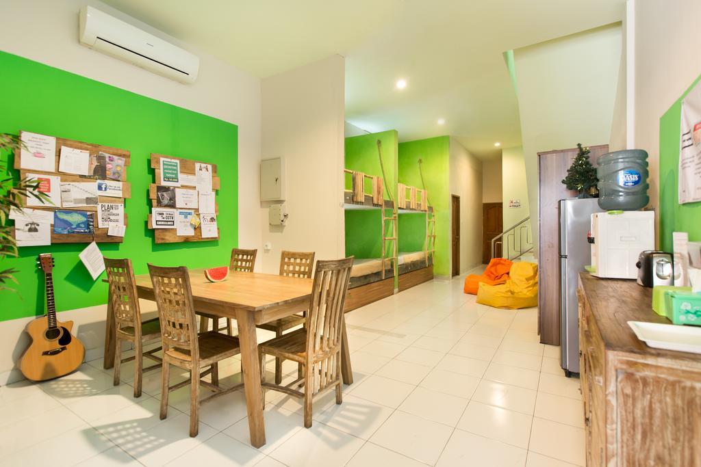 The Eco-Living Hostel Denpasar Zewnętrze zdjęcie